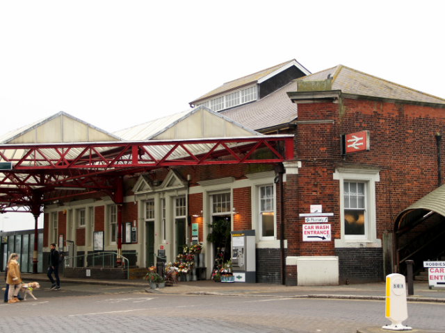 A picture of Hove railway station